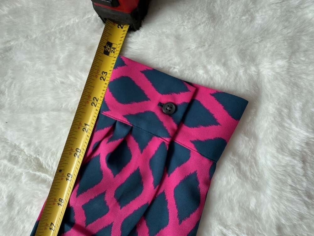 Ann Taylor Size Medium Pink & Navy Geometric Print Blouse 100% Polyester - Picture 4 of 8